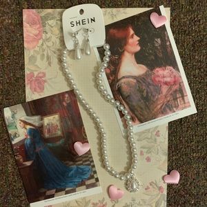 Faux pearl necklace and earrings set